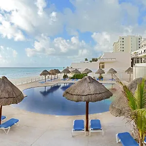 Oceanfront White For Families Cancun